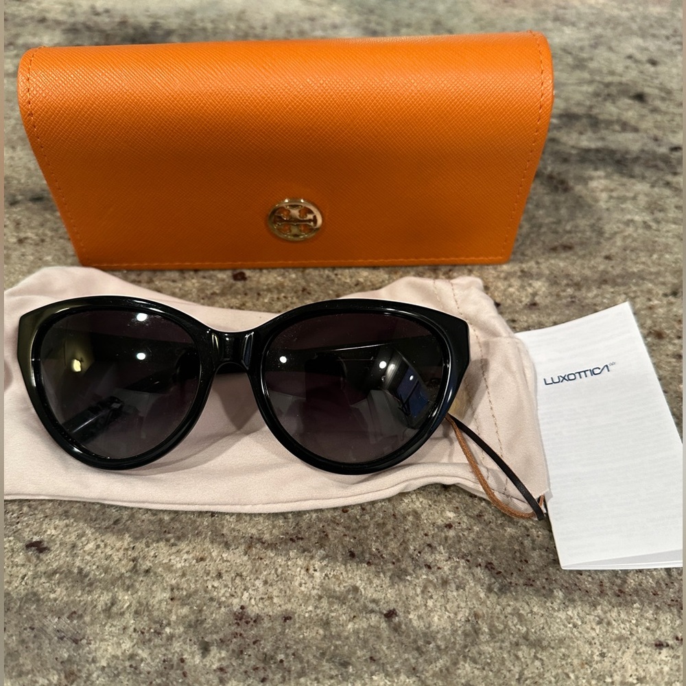 Brand New Tory Burch Sunglasses with case